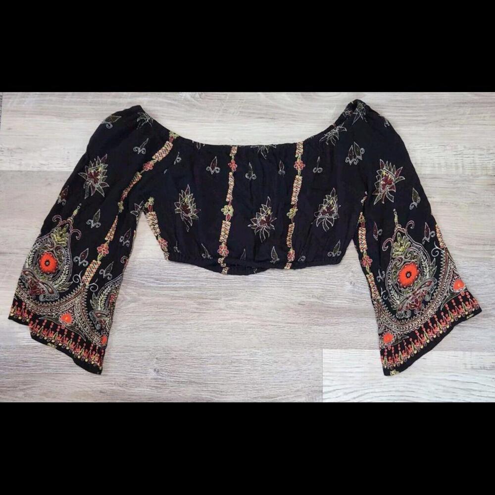 Earthbound Trading Crop Top Medium Black Floral Hippie Bell Sleeves